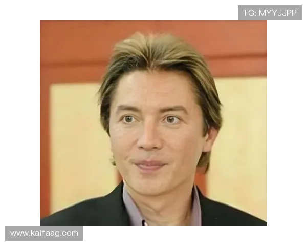 尊龙就是博:从影坛传奇到商业巨头的成功转型之路 尊龙就是博:从影坛传奇到商业巨头的成功转型之路